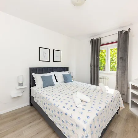 Apartman Bonaca * Τρογκίρ