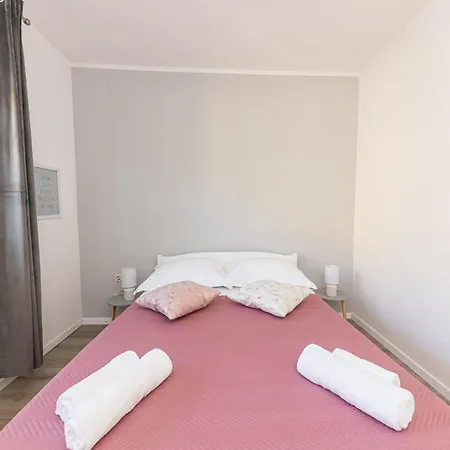 Apartman Bonaca Διαμέρισμα Τρογκίρ