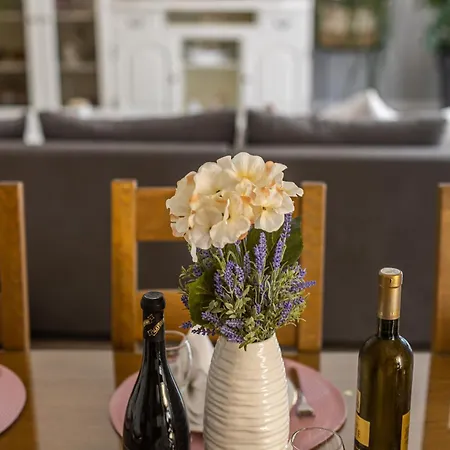 Apartman Bonaca Τρογκίρ